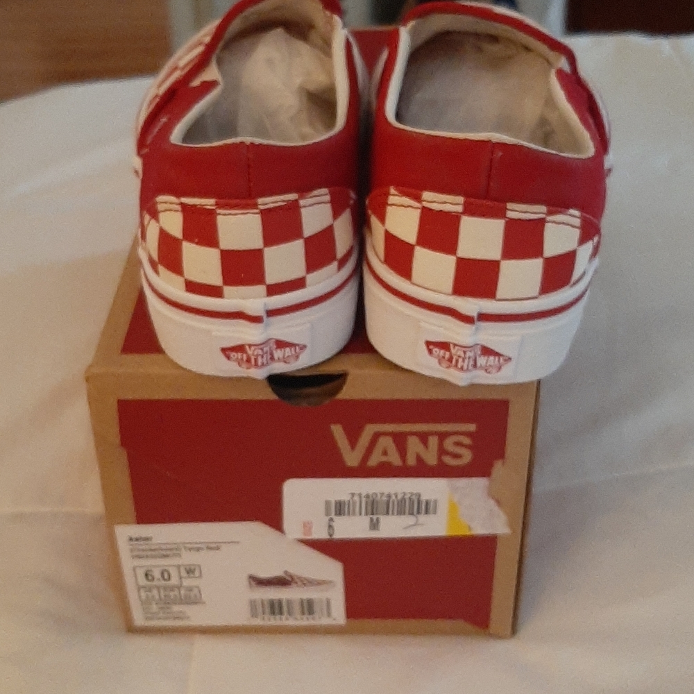 Shoes - Picture 2 of 5